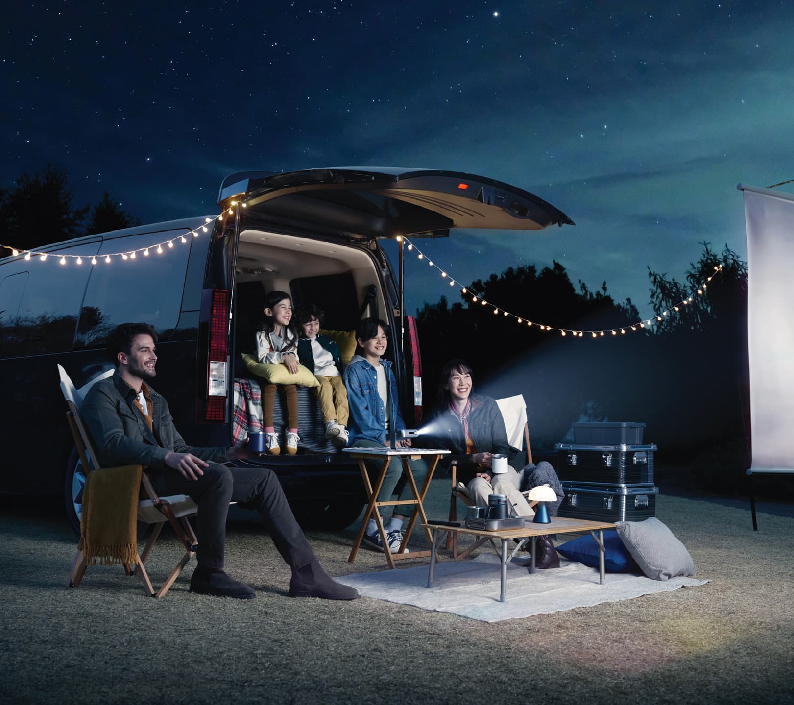 Hyundai Staria (11-Seat) p2