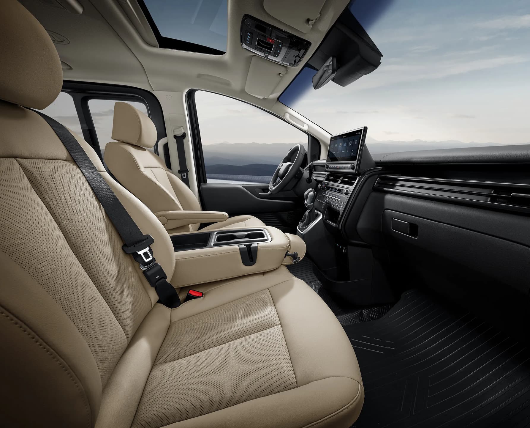 Hyundai Staria (11-Seat) p4